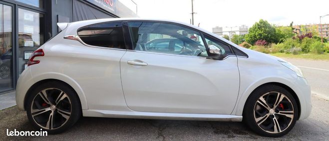 Peugeot 208 GENERATION-I 1.6 THP 200 CH GTI   SON JB Blanc de 2014