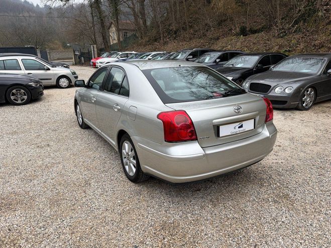Toyota Avensis 1.8 VVTi 130cv Sol 1re main Gris de 2005