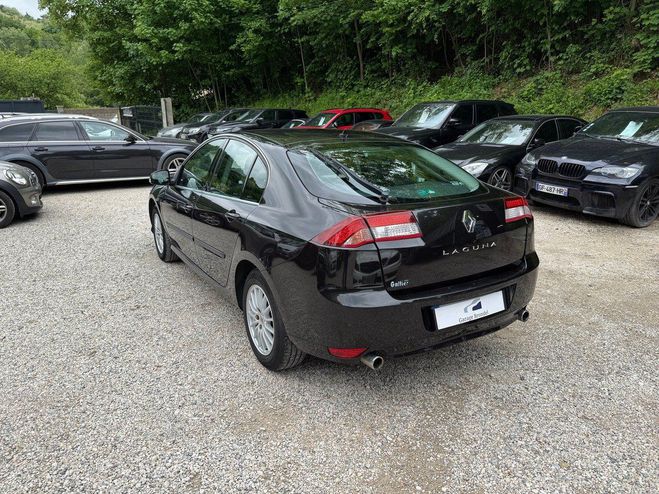Renault Laguna III 2.0 dCi 130cv Black Edition 2e main Noir de 2010