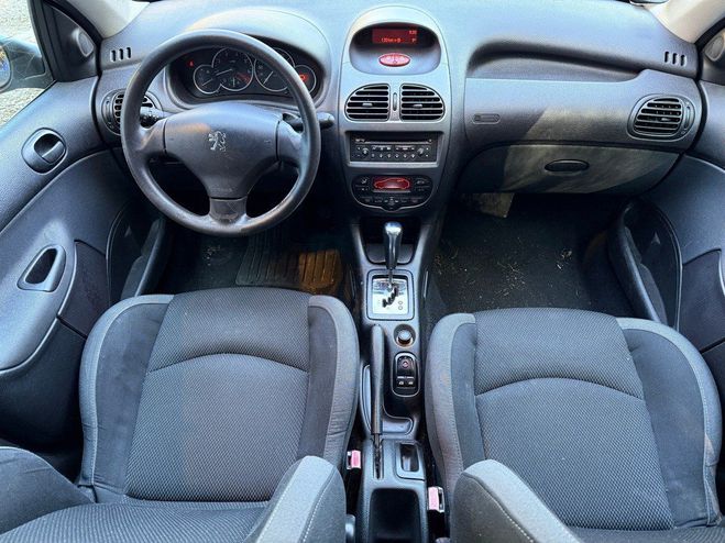 Peugeot 206 1.6i 110cv BVA XT 2me main Bleu de 2006