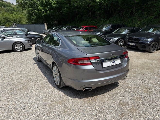Jaguar XF S 3.0d 275cv BVA Luxe Premium Gris de 2009