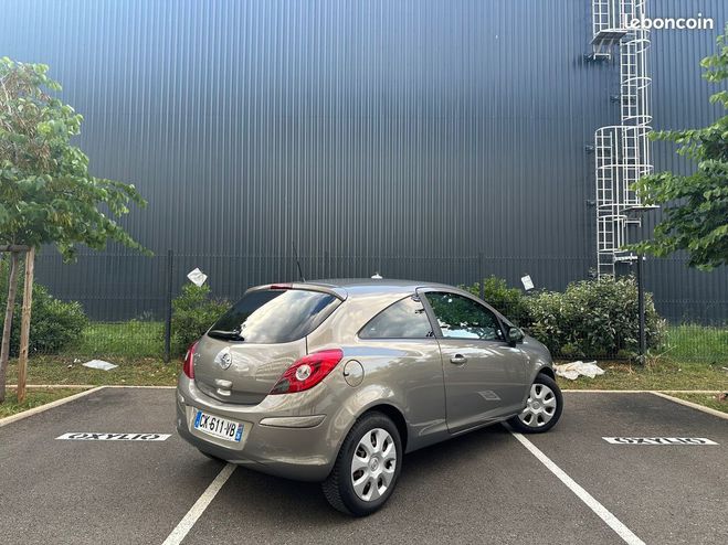 Opel Corsa D 3 Portes 1.2 Twinport 85ch 12 MOIS GAR Gris de 2012