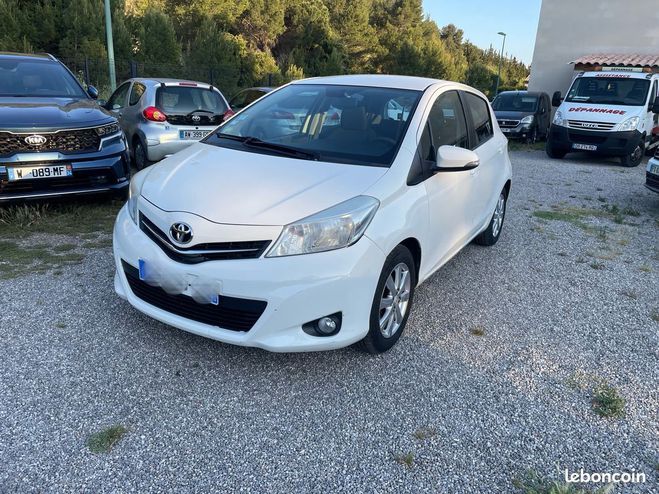 Toyota Yaris D4-d 90 cv Blanc de 2012