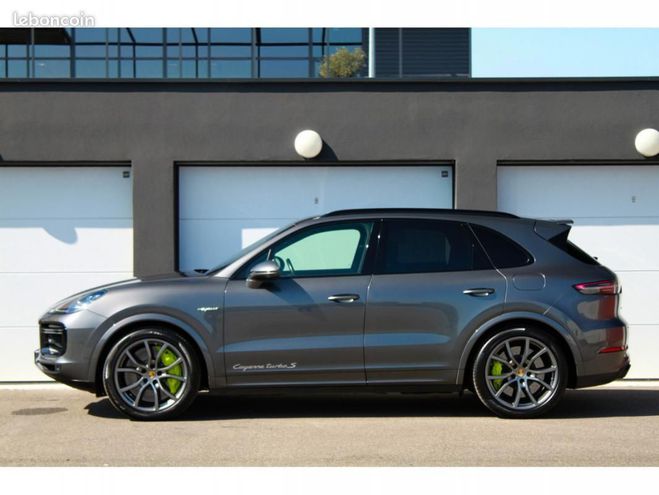 Porsche Cayenne TURBO S E-HYBRID | LLD 1990e-Mois PANO P Gris de 2019