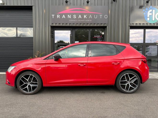 Seat Leon 1.6 tdi 105 style avec feux automatique  ROUGE de 2013