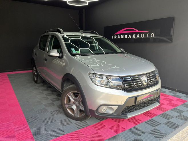 Dacia Sandero TCe 90 cv Stepway SUIVI COMPLET / CAMERA Gris de 2018