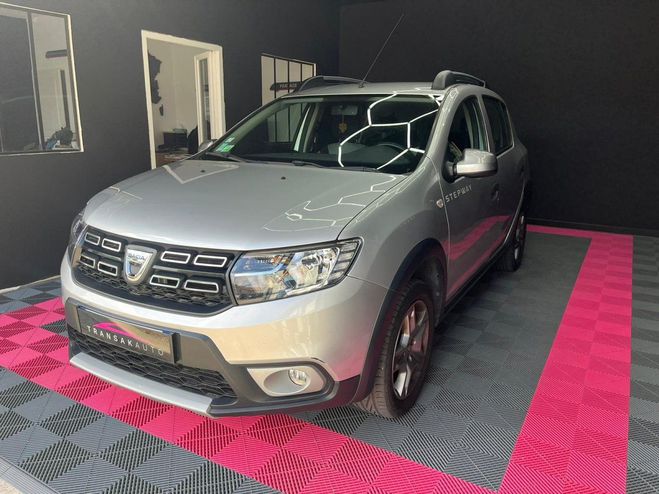Dacia Sandero TCe 90 cv Stepway SUIVI COMPLET / CAMERA Gris de 2018