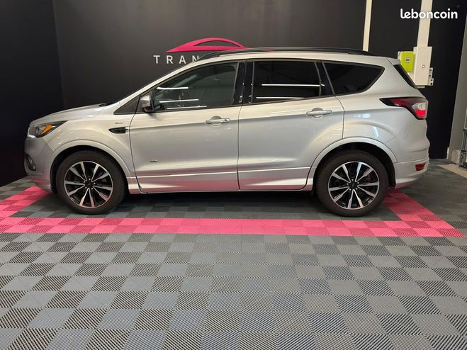 Ford Kuga 2.0 TDCi 150ch 4x4 Powershift ST-Line SU Gris de 2017