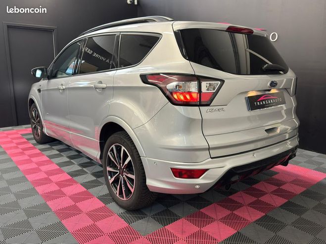 Ford Kuga 2.0 TDCi 150ch 4x4 Powershift ST-Line SU Gris de 2017