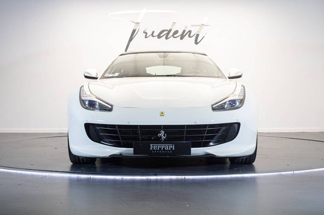 Ferrari GTC4 Lusso V12 6.0 690ch Blanc de 2016