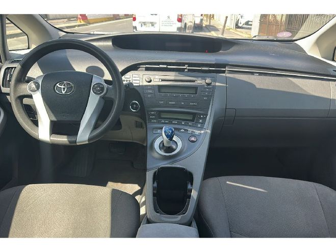 Toyota Prius 136h Active Gris clair de 2011