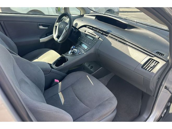 Toyota Prius 136h Active Gris clair de 2011