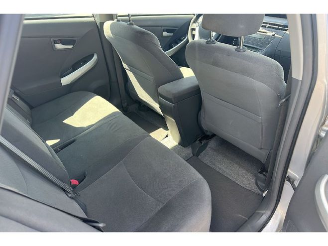 Toyota Prius 136h Active Gris clair de 2011