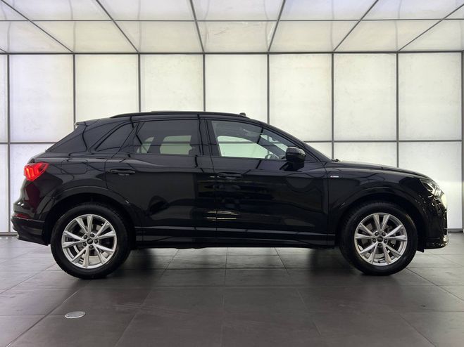 Audi Q3 35 TFSI 150 ch S tronic 7 S line Noir de 2024