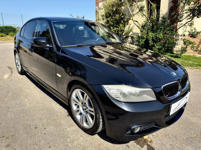 BMW Serie 3 318d E90 LCI Pack ///M noir de 2011