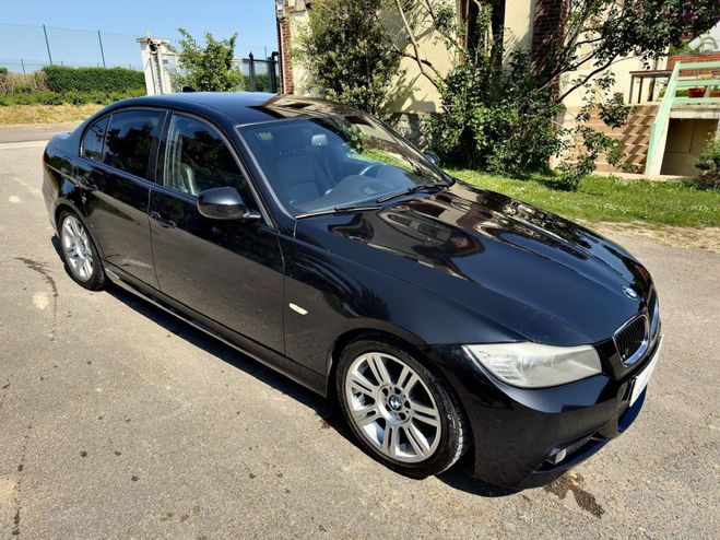 BMW Serie 3 318d E90 LCI Pack ///M noir de 2011