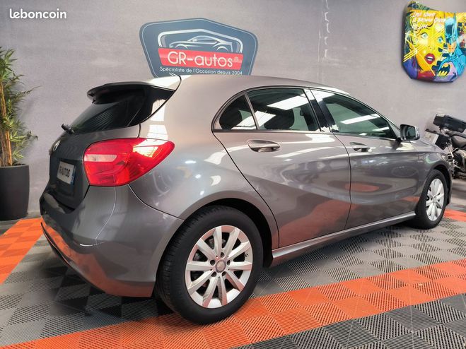 Mercedes Classe A A180 122cv Intuition 161.000kms 1ere mai Gris de 2015