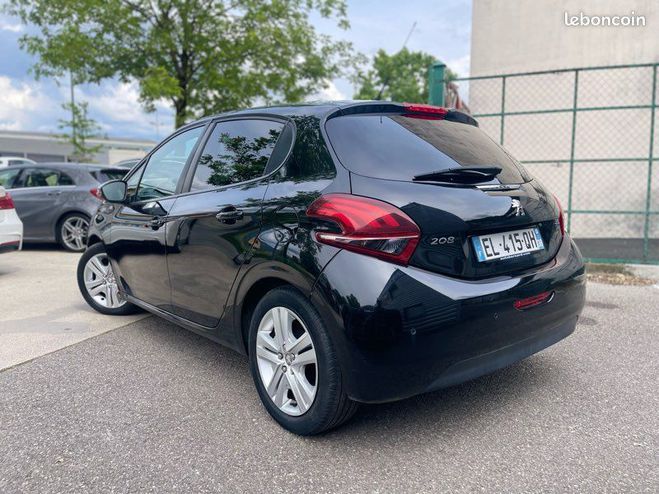 Peugeot 208 1.2 82ch Style 5P Noir de 2017