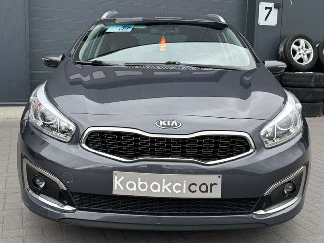 Kia Ceed d SW Ceed / 1.4i Access--GPS-CRUISE-CLIM Gris de 