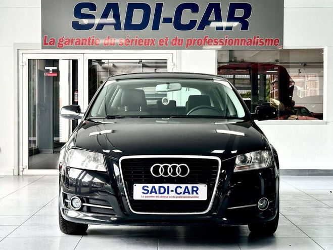 Audi A3 Sportback 1.6 TDi 105cv 5 PORTES Noir Mtallis de 