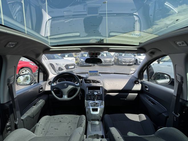 Peugeot 5008 Peugeot 5008 1.6 BlueHDi 120 GPS TOIT PANO HUD 7PL BV GRIS de 2016