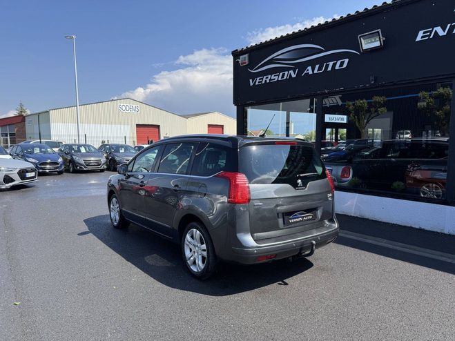 Peugeot 5008 Peugeot 5008 1.6 BlueHDi 120 GPS TOIT PANO HUD 7PL BV GRIS de 2016