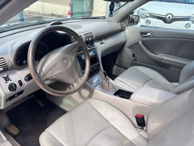 Mercedes Classe C 180K SPORT BV6 GRIS C de 2002
