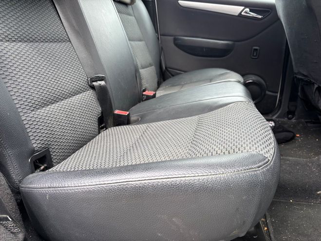 Mercedes Classe B (2) 2.0LCDI 109 SPORT Blanc de 2010