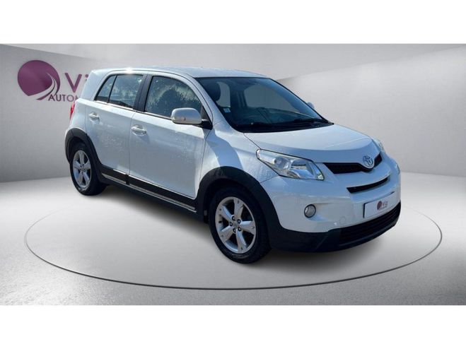 Toyota Urban Cruiser D4D- 90 - ENTRETIEN COMPLET CONSTRUCTEUR BLANC de 2012