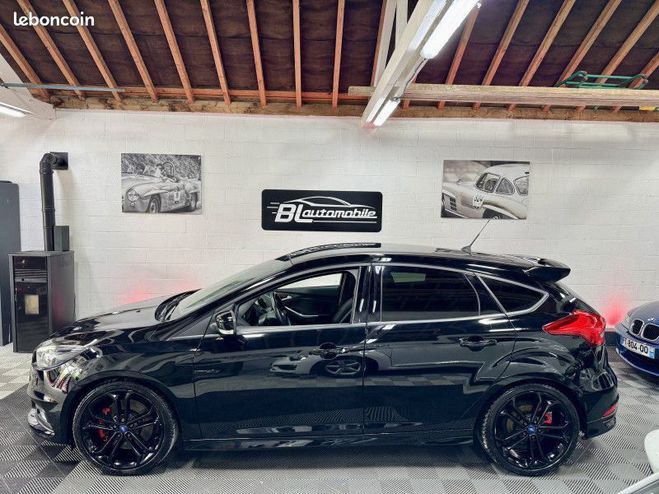 Ford Focus 2.0 ECOBOOST 250CH STOP&START ST Noir de 2016