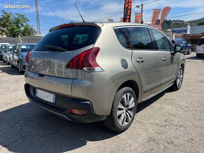 Peugeot 3008 1.6 hdi 115 cv Gris de 2014