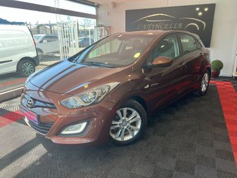  Voir détails -Hyundai I30 1.6 CRDi 110 Blue Drive Pack Inventive L à Creuzier-le-Vieux (03)