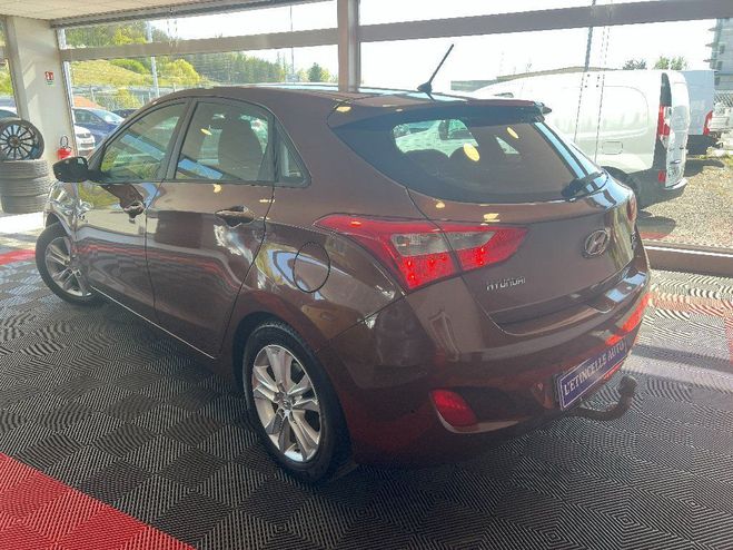 Hyundai I30 1.6 CRDi 110 Blue Drive Pack Inventive L Marron de 2013