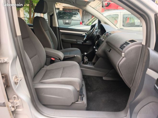 Volkswagen Touran TDI 105ch BlueMotion Confortline 5P Gris de 2011