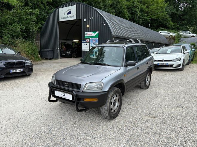 Toyota RAV 4 2.0i 128cv 4WD 3me main Gris de 1995