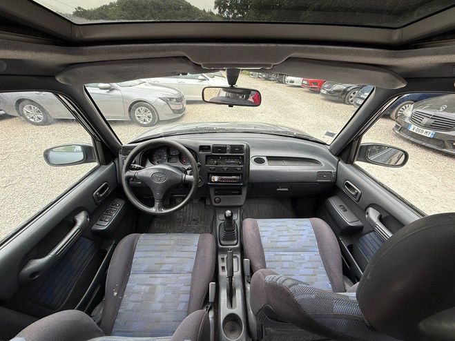 Toyota RAV 4 2.0i 128cv 4WD 3me main Gris de 1995