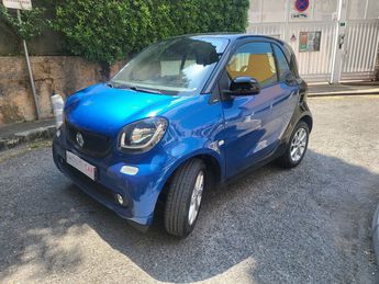  Voir détails -Smart Fortwo COUPE 90CH PASSION TWINAMIC à Nice (06)