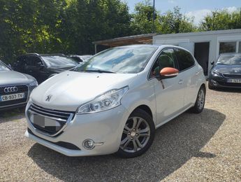  Voir détails -Peugeot 208 1.2 82 CV ROLAND GARROS à vreux (27)