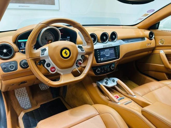 Ferrari FF V12 6.3 660ch Blanc de 2011