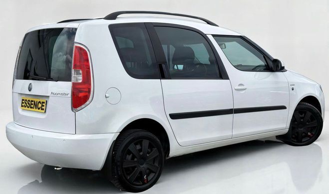 Skoda Roomster Phase II - 1.2 70ch 12V (5 cv) - BVM5 -  Blanc de 2009