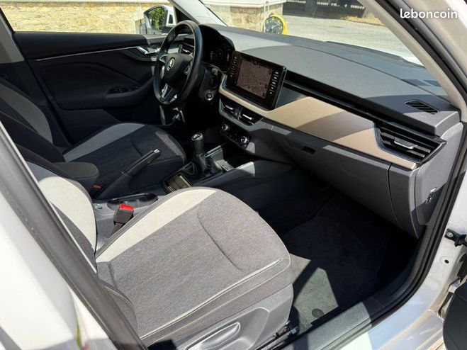 Skoda Kamiq 1,6tdi 116CV STYLE 2020 a 11990Euro Blanc de 2020