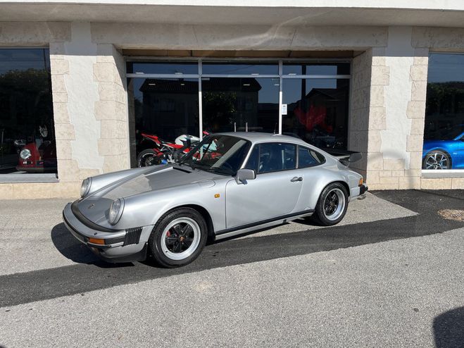 Porsche 911 CARRERA 3.2 Coup Gris Clair Mtallis de 1989