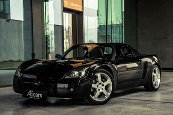  Voir détails -Opel Speedster ROADSTER 2.2 à Izegem (88)