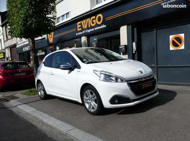 Peugeot 208 GENERATION-I 1.2 PURETECH 80 STYLE DISTR Blanc de 2018