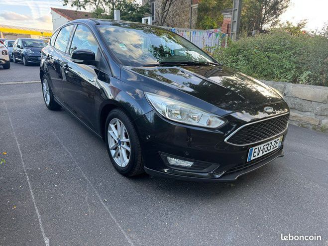 Ford Focus titanium 1.0 ecoboost 125cv garantie Noir de 2014