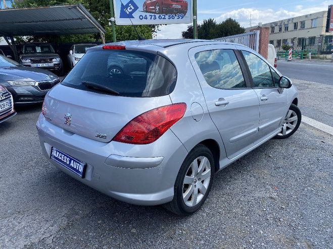 Peugeot 308 1.6 HDi 112ch BVM6 Premium Gris Clair de 2011