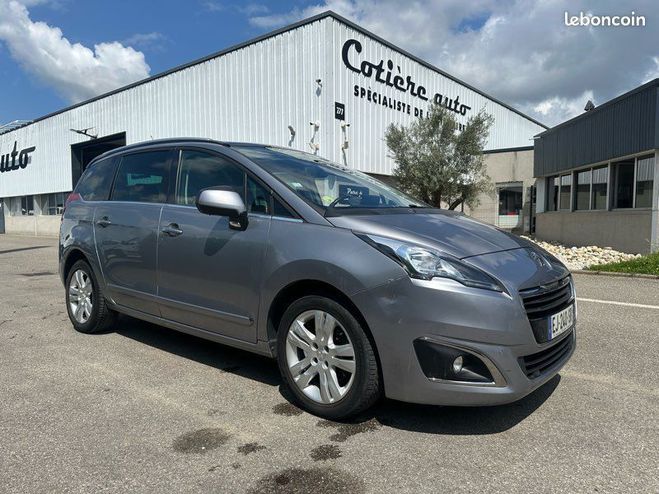 Peugeot 5008 1.6 e-HDI EAT6 120cv BVA Gris de 2017