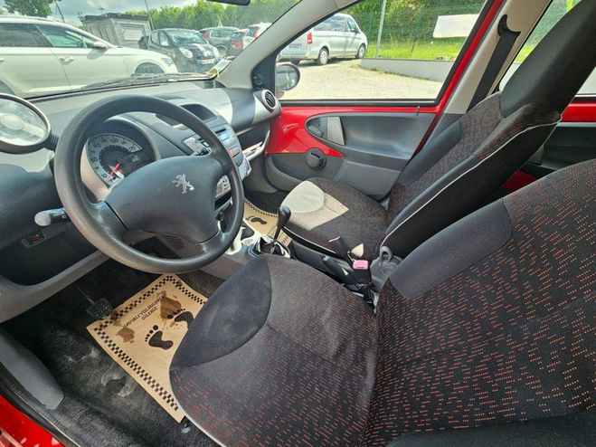 Peugeot 107 1.0i 68cv Trendy 5 portes ROUGE de 2009