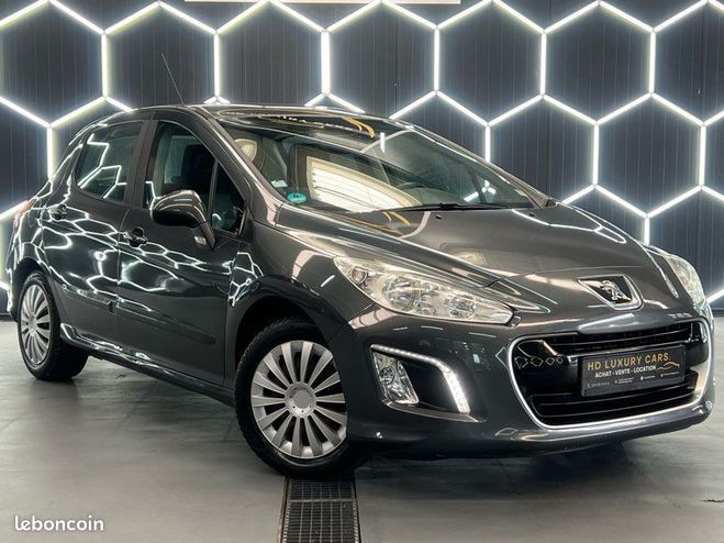 Peugeot 308 ? 1.6 HDi 92 ch Anne 2012 Gris de 2012