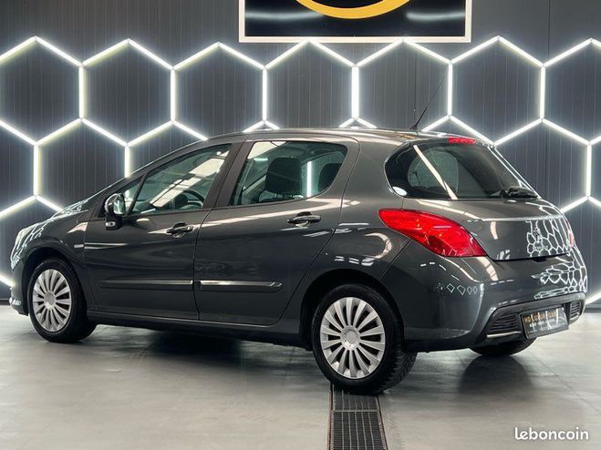 Peugeot 308 ? 1.6 HDi 92 ch Anne 2012 Gris de 2012